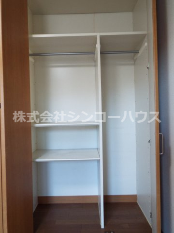 収納スペースが充実しているとお部屋の中がスッキリまとまります。
