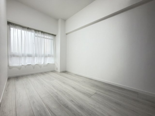 【リノベーション仕様】リラックス効果で温かみと柔らかさを兼ね備えたナチュラルフローリングです♪