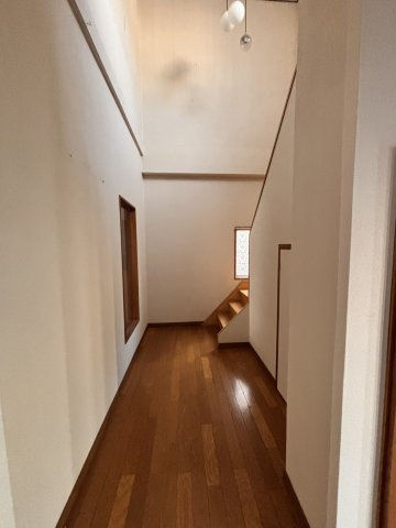 1階廊下です