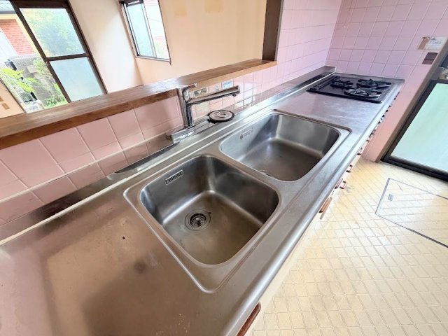 ◆長い時間滞在するキッチンだからこそ、食事の準備を楽しい時間に、忙しい時でもスムーズに無駄なく作業できる、お手入れも簡単にできるなど、毎日を楽しくするキッチンスペースに仕上げました。　