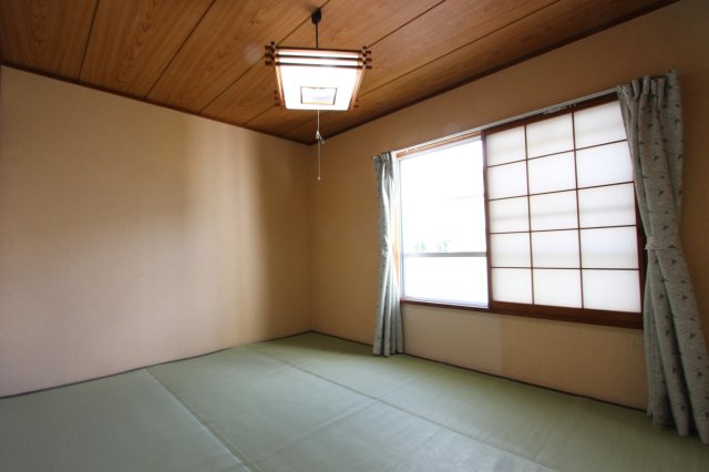 和室にはそれぞれ押入があります！