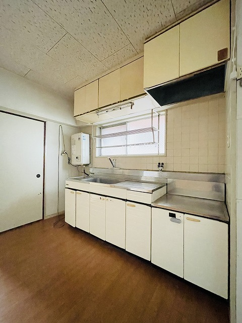 新品キッチンへの交換もおすすめです◎自分の好みの空間へリフォームしてみませんか？