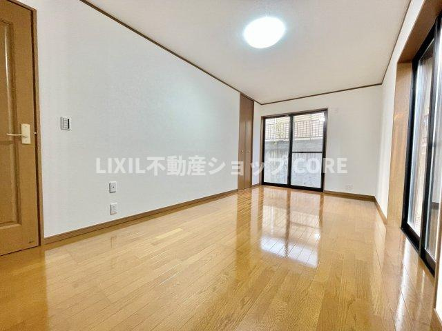 閑静な住宅地に馴染む落ち着いた色合いの外観。一度、是非、現地をご見学ください。