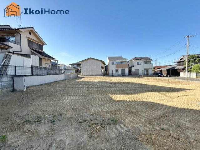 ●資料・カタログのご請求無料●　岩岡小学校までは徒歩9分、岩岡中学校までは徒歩7分。