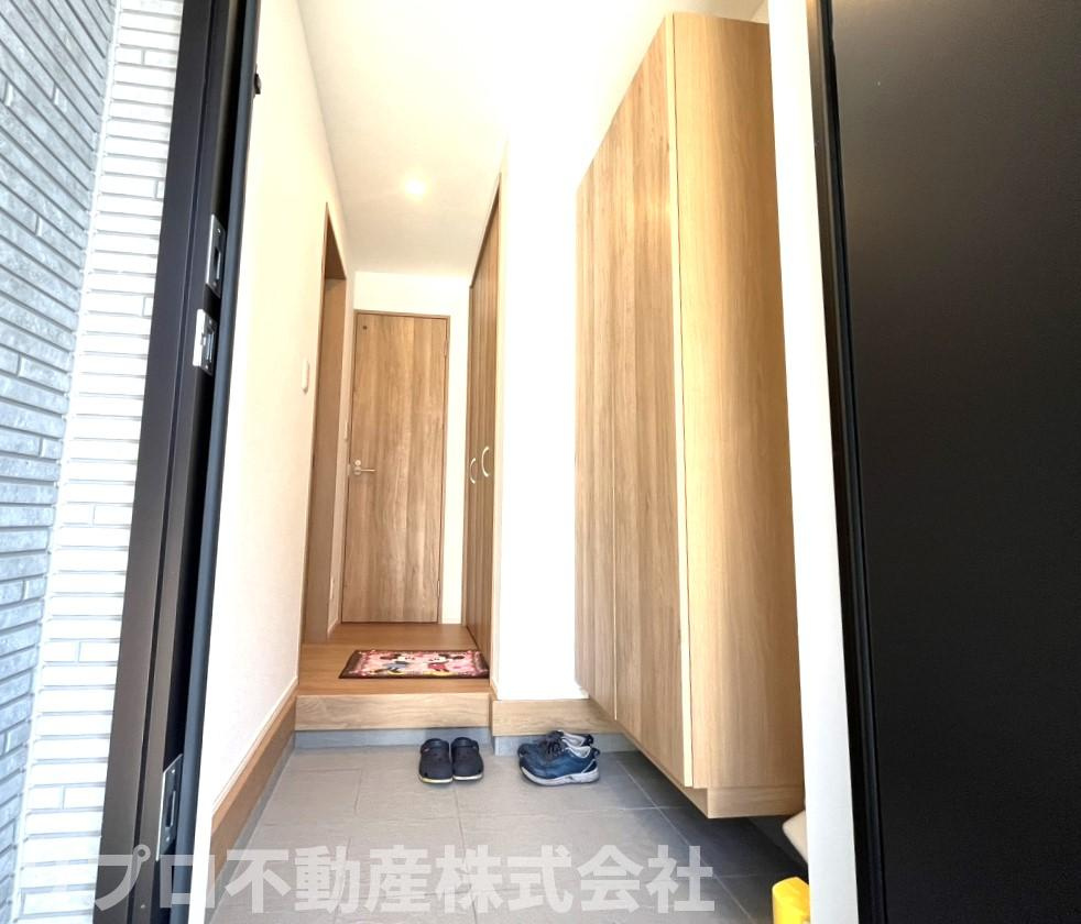 玄関収納も充実しています♪