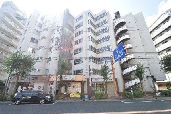 ライオンズマンション三軒茶屋の外観