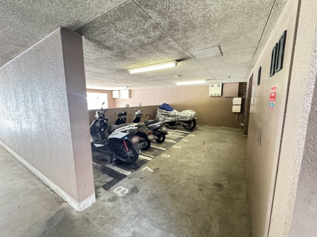 バイク置場