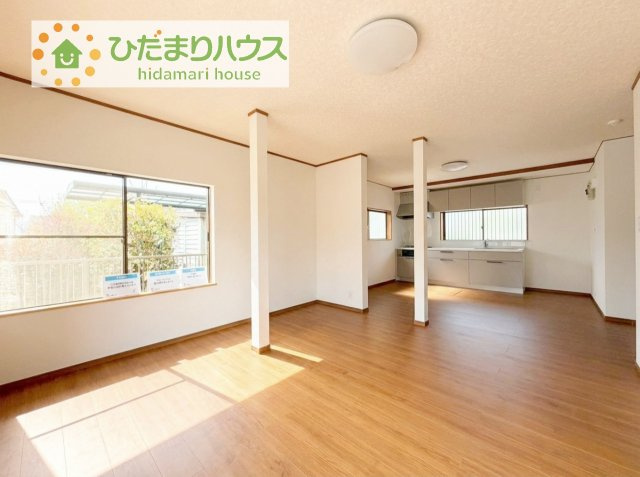 早くお仕事終わらせて、家に帰りたくなるようなリビングです(^^♪