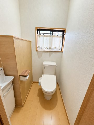毎日快適に使える落ち着いたトイレスペース