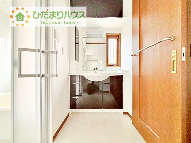 シンプルで使い勝手の良い独立洗面台！