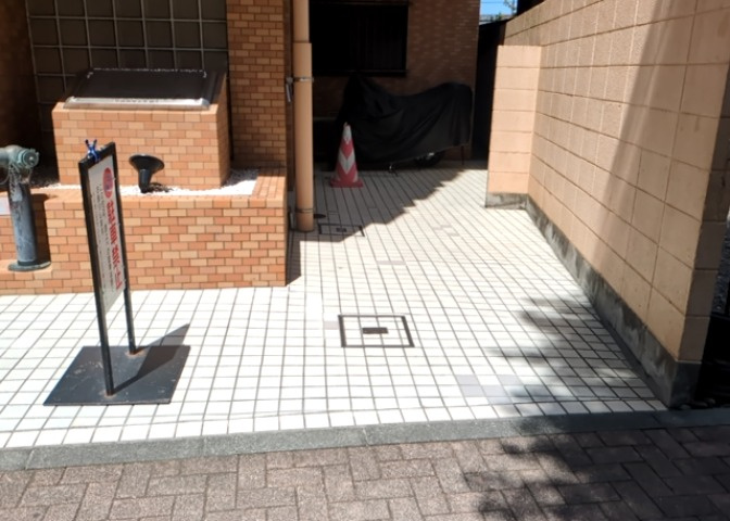 駐車場と明記されていても、最小スペースでつくられた駐車場だと大型車は駐車できなかったり、出入りしにくくなったりする可能性があります。お車のサイズと購入したい物件の駐車場のサイズを現地で確認しましょう。