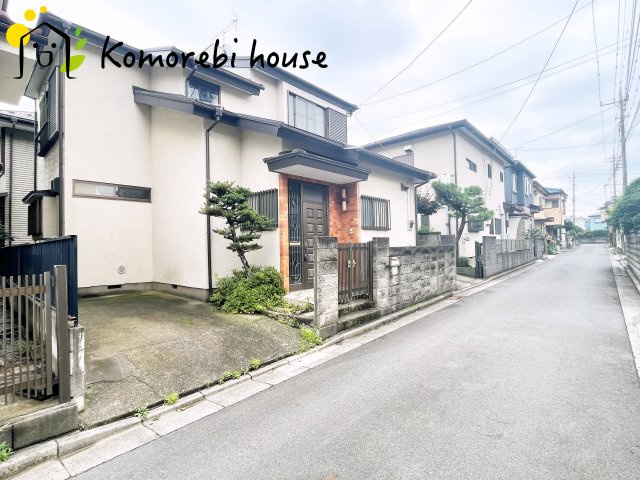前面道路含む現地写真です