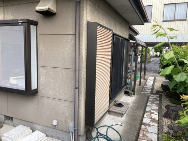 【岡芹4K ダンスホールの外観】