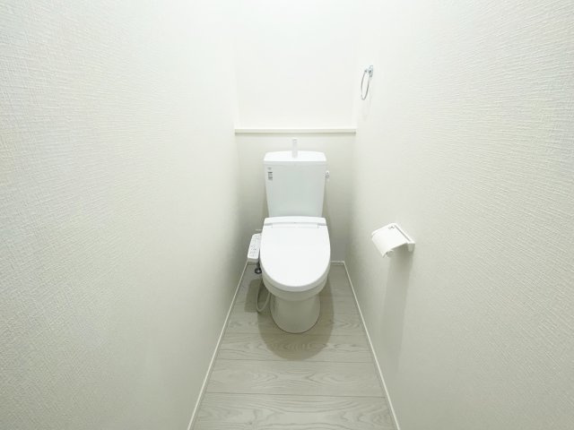 トイレは2か所あり、朝の混雑も安心です（施工例）　