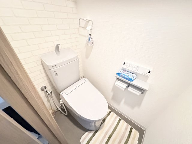 コンパクトで使いやすいトイレです