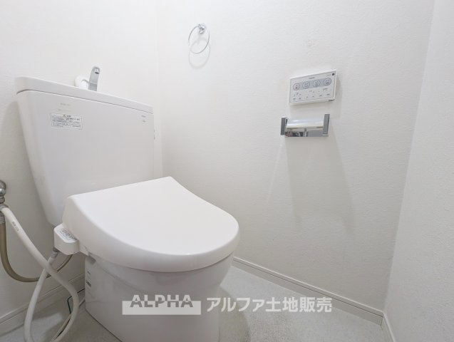 【Fresh　Toilet】　◆温水洗浄便座◆トイレはリフォームで新品交換予定。毎日使用する水回りを気持ちよく使えます。