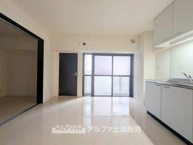 【Cozy　Living】　◆暮らしやすいDK◆居室とつながり、生活に合わせて使いやすい空間です。