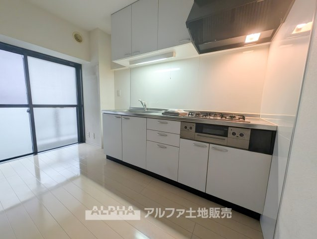 【Fresh　Kitchen】　◆システムキッチン◆リフォームで新品交換予定。新しい設備で、毎日の料理を気持ちよく始められます。