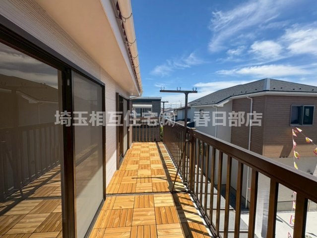 南向きワイドバルコニーで陽当たり良好・お洗濯物もたっぷり干せます。