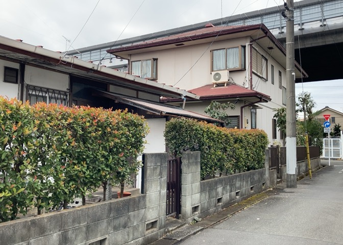 土地の地勢が高台の場合、景色を綺麗にみることができ、景色にこだわってお家探ししている方におすすめです！また平坦地よりも風通しがいいというメリットがあります。デメリットもあるので是非現地でご確認下さい。