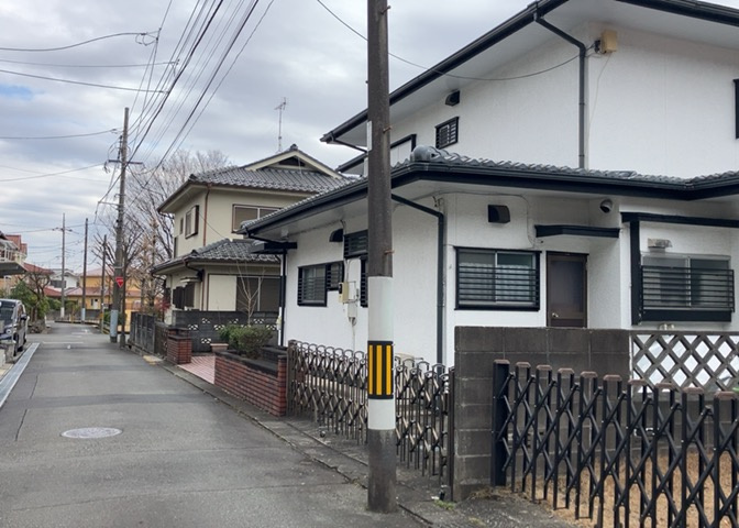 眺望を気にして物件を探す場合、前面に建物が建っていないか現地で確認しましょう！前面に建物があると景色はもちろん、日当たりや風通しにも影響が出てきます。住んだ時のことを想像しながら現地見学をしましょう。