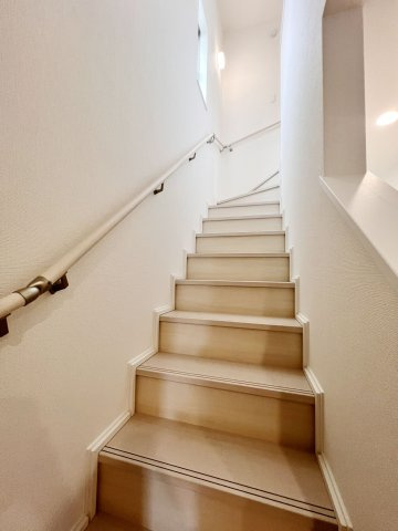 【渋川市石原348番　新築住宅　A号棟の内装】