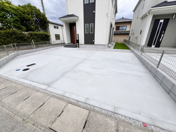 【渋川市石原348番　新築住宅　A号棟の駐車場】