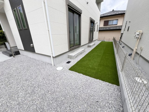 【渋川市石原348番　新築住宅　A号棟の庭】