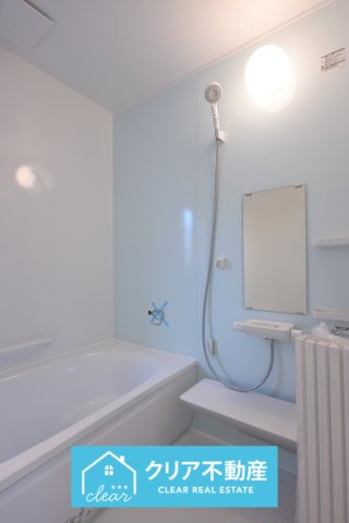 明るいトーンのお風呂は気持ちの良い空間です♪