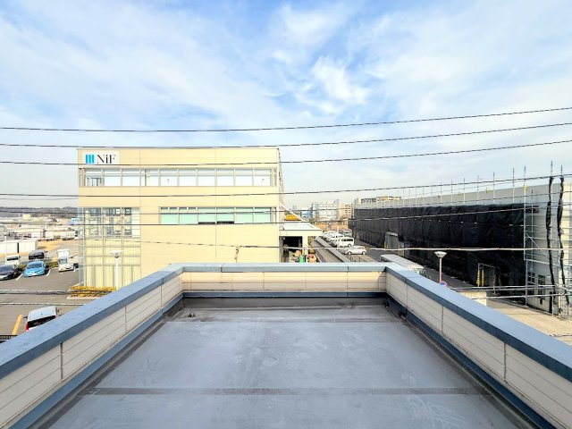 ◆一息つくための憩いの場として。お洗濯ものを干す空間として。ガーデニングエリアとして。多様にご利用いただける空間です。　