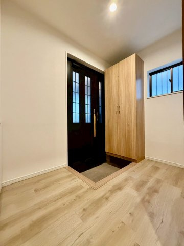 シューズボックス付きの玄関ですっきり片付きます。