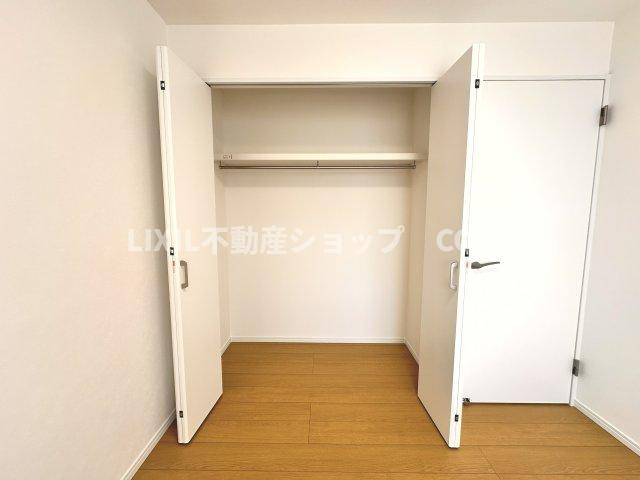 各居室にはクローゼットが備え付けられており、居室の広さを有効に使えます。