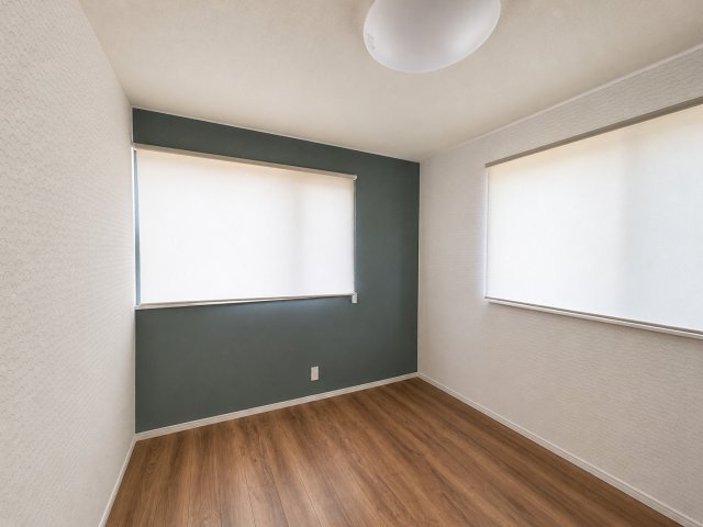 アクセントクロスがおしゃれなお部屋です