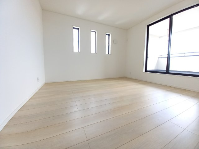 同施工　■□■居室の写真です■□■　　木の温もりがナチュラルでくつろげる空間ですね。