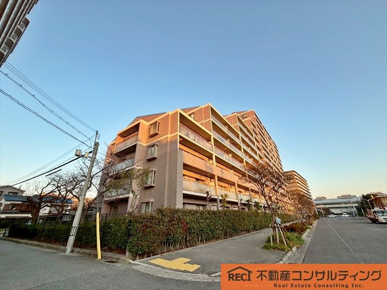 宅配ボックス完備