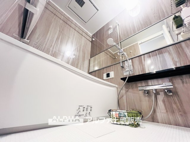 【Bathroom】　◆風呂◆カビが付きにくく軽くこすれば簡単に落ちるお掃除ラクラク仕様です。