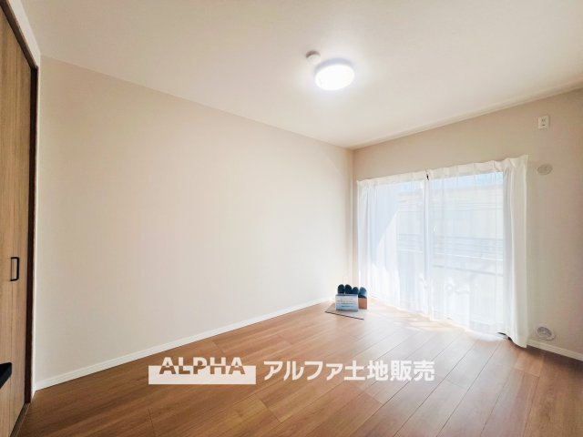 【cozy　room】　◆必要なもの、好きなもの◆しかないから安らげる。そんな部屋にしていく自分なりのデザインに。使いやすい部屋の形、大きい窓色々な用途が実現できる。