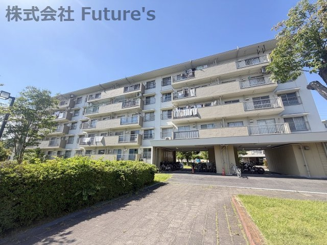 彦糸小学校徒歩4分、彦糸中学校徒歩3分でお子様の通学にも安心
