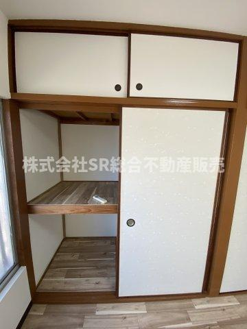たっぷりとした収納スペースです