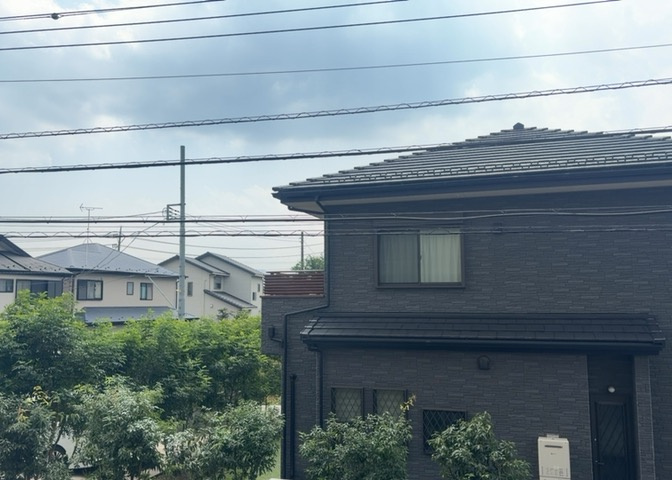 眺望の良さを楽しめるダイニングキッチンで家族団らんの時間を過ごしてはいかがでしょうか。バルコニーから見える景色を家族で眺める時間は、時間が経つのを忘れてしまいそうですね。是非、現地を見に行きましょう！