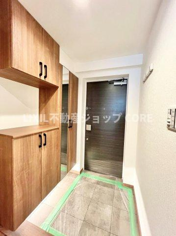 玄関ホールがスッキリ広々としていると帰る時も出ていく時も気持ちが良いものです！　