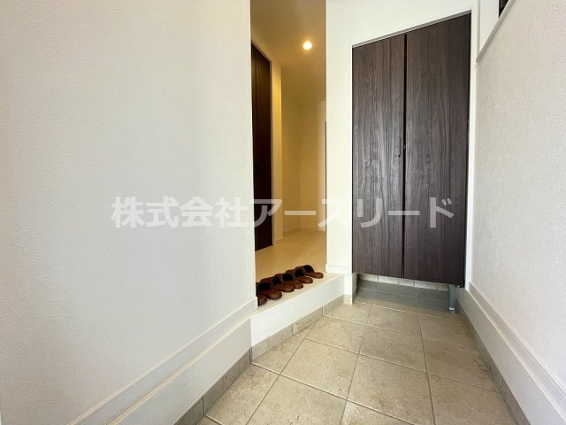 【玄関】奥行きのある玄関＋シューズボックス付き！　詳細はぜひお問い合わせください！