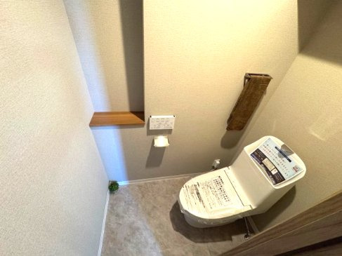ゆったりとした空間のトイレです