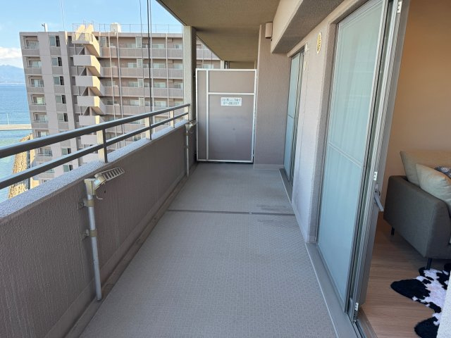 お洗濯にも便利なバルコニー付き