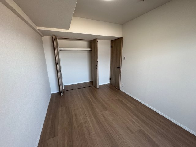 個人の部屋や寝室として使える洋室です