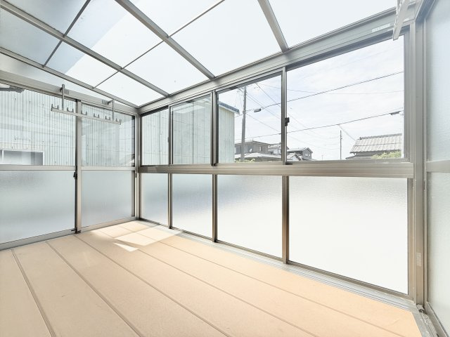 サンルーム付き。