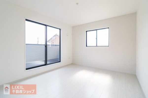 【Erde真岡市下高間木2期 1号棟の寝室】