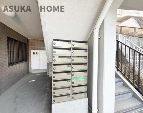 住戸専用の郵便受けです。