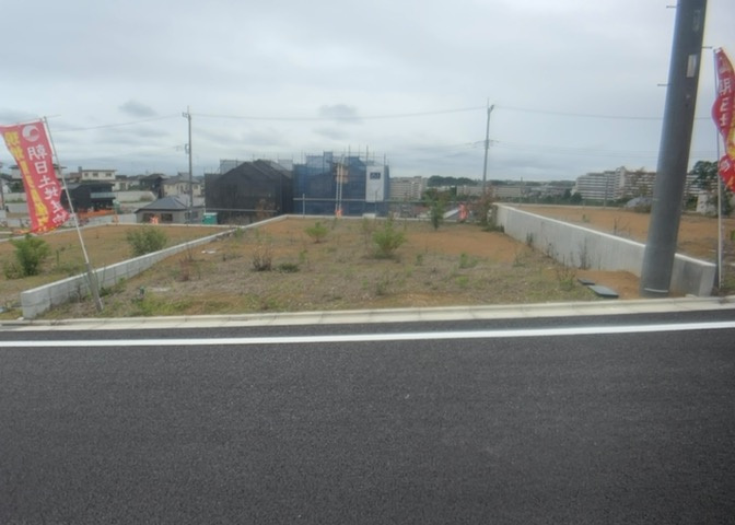 土地探しをしていると都市計画区域という言葉を目にすると思います。法律によって、都道府県知事や国土交通大臣が指定するエリアのことを指しており、都市計画区域は市街化区域と市街化調整区域に分けられています。