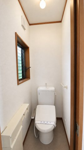 階ごとにトイレがあるから、朝の混雑とも無縁。家族みんなが、気持ちよく使える動線設計です　